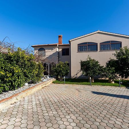 Villa Mira Tar-Vabriga ภายนอก รูปภาพ